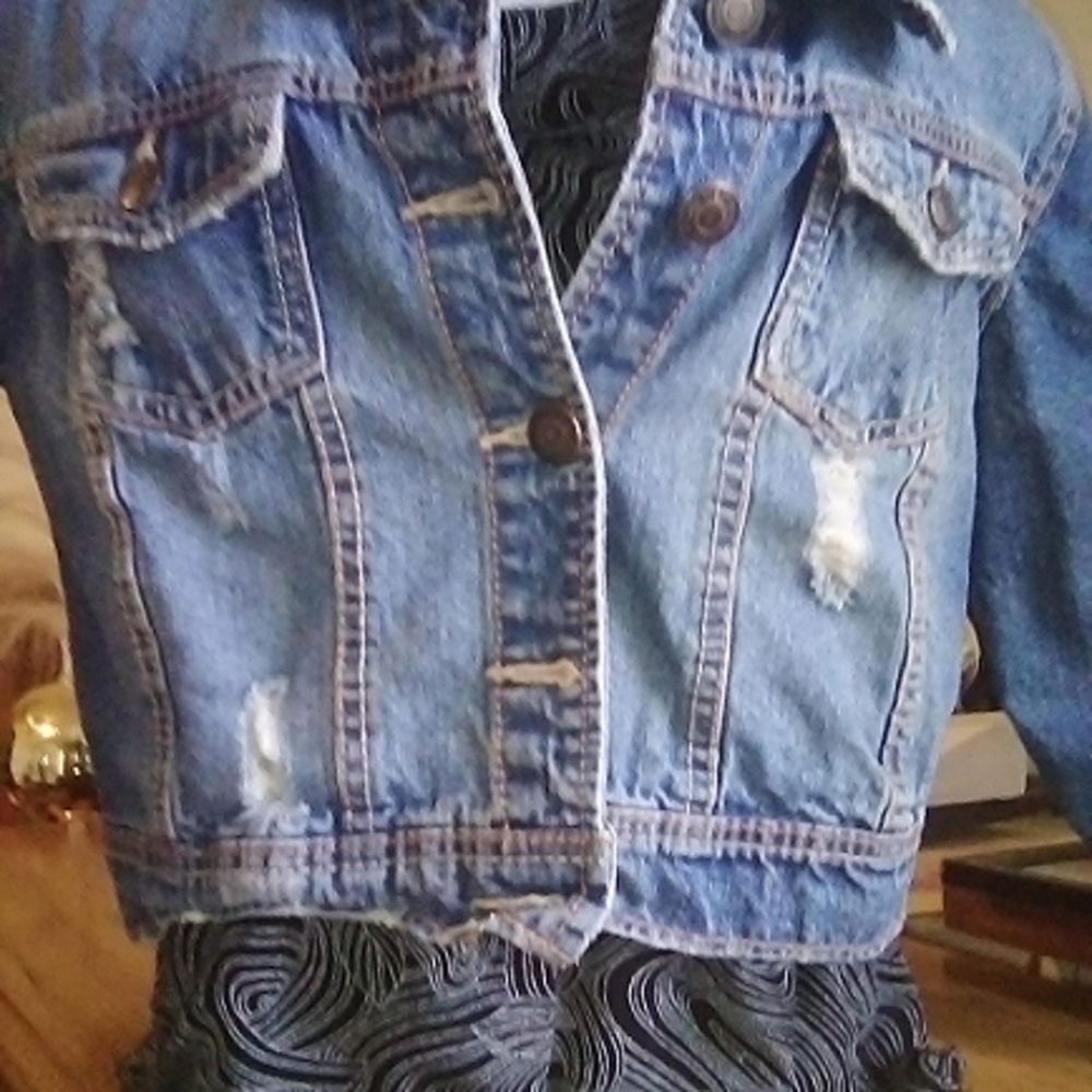 Jean Jacket 🧥 - Picture 3 of 11